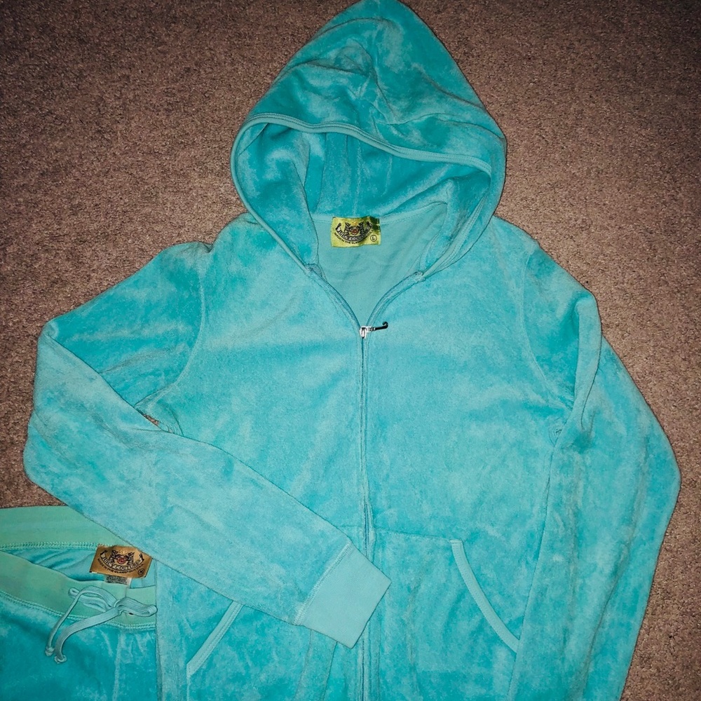 Juicy couture capri length track suit (price firm)